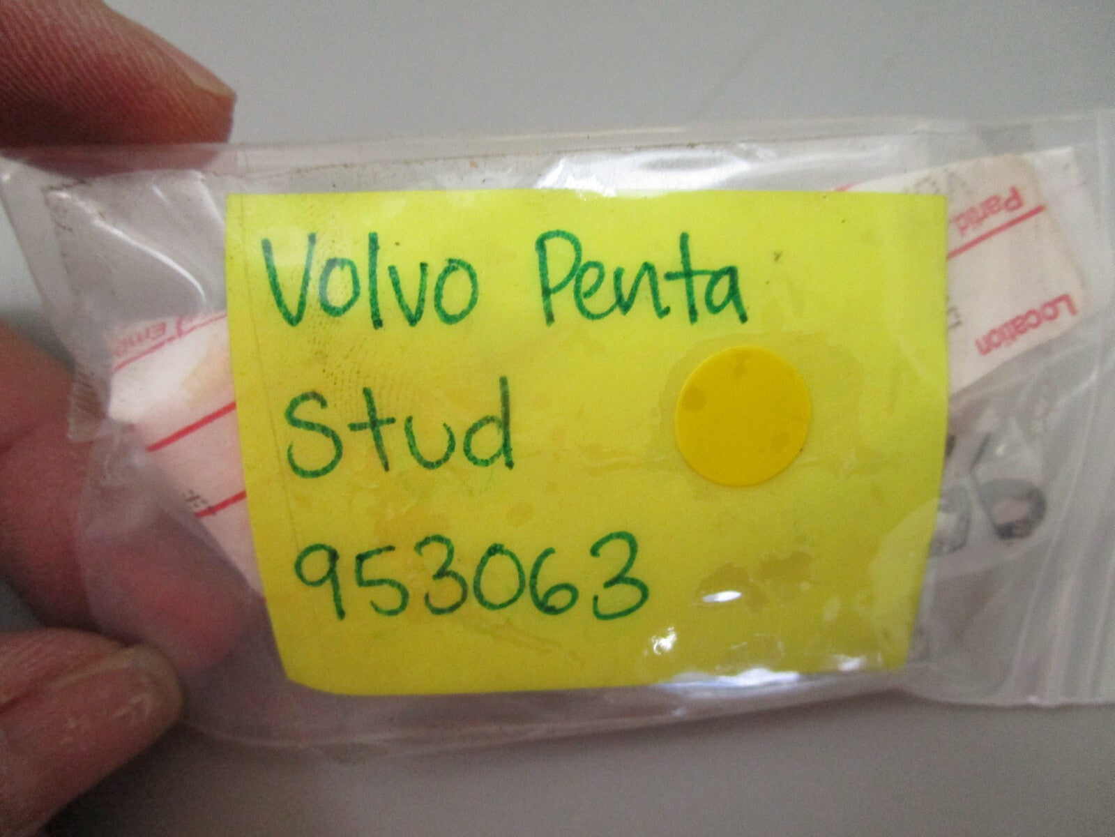 *NEW OEM* 0810 Volvo Penta Stud 953063