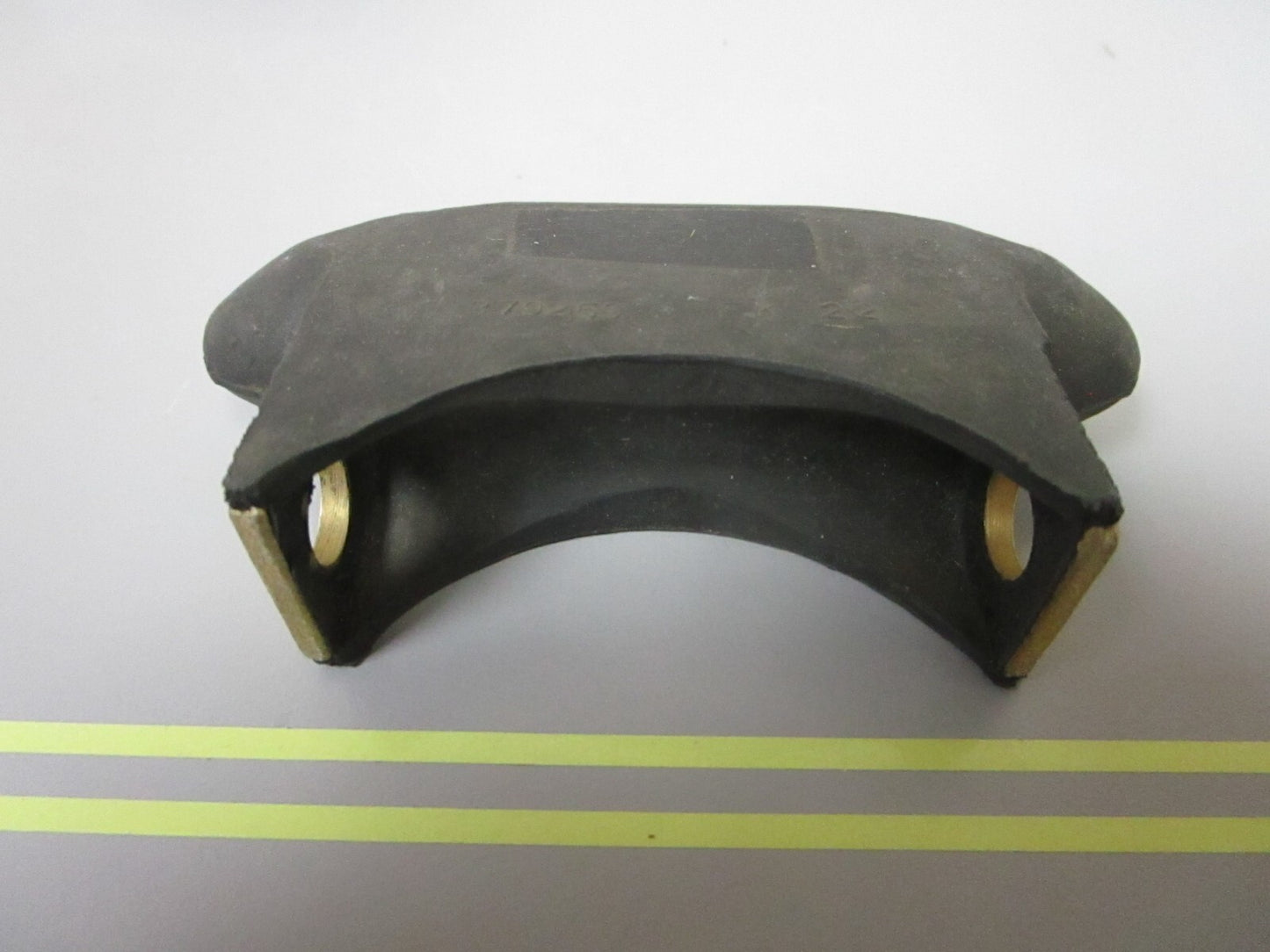 *NEW OEM* 0810 OMC Johnson Evinrude Bumper 379259 0379259