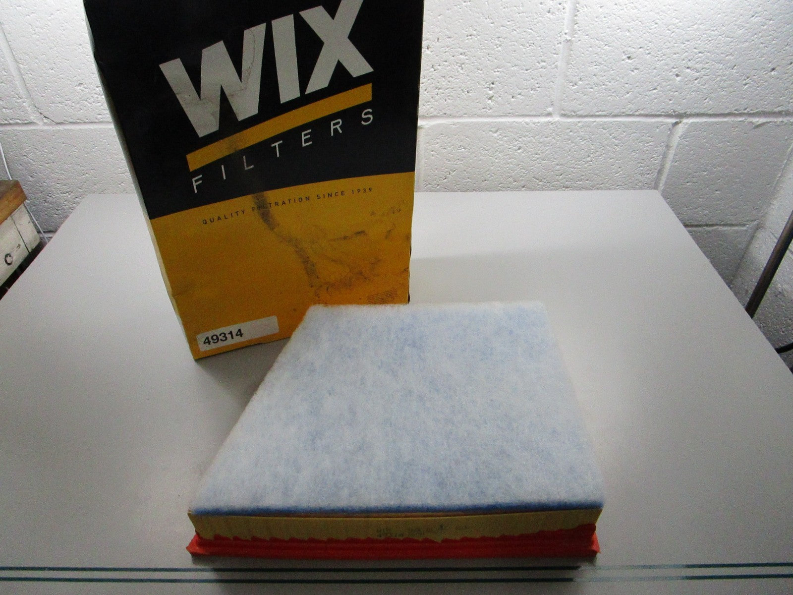NEW 49314 WIX Air Filter 0810