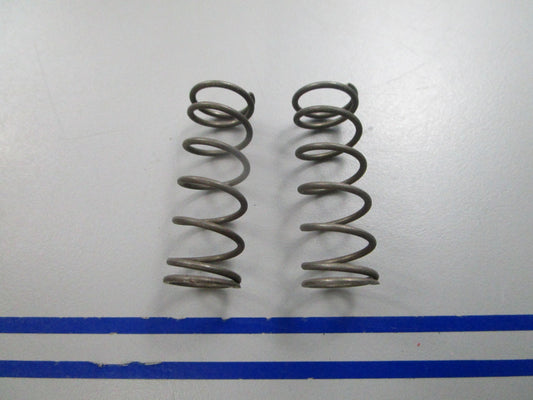 NEW OEM (LOT OF 2) 305573 0305573 OMC Johnson Evinrude Shift Spring 0810