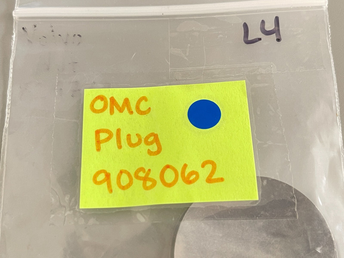 *NEW OEM* (LOT OF 4) 0810 OMC Johnson Evinrude Plug 908062 0908062