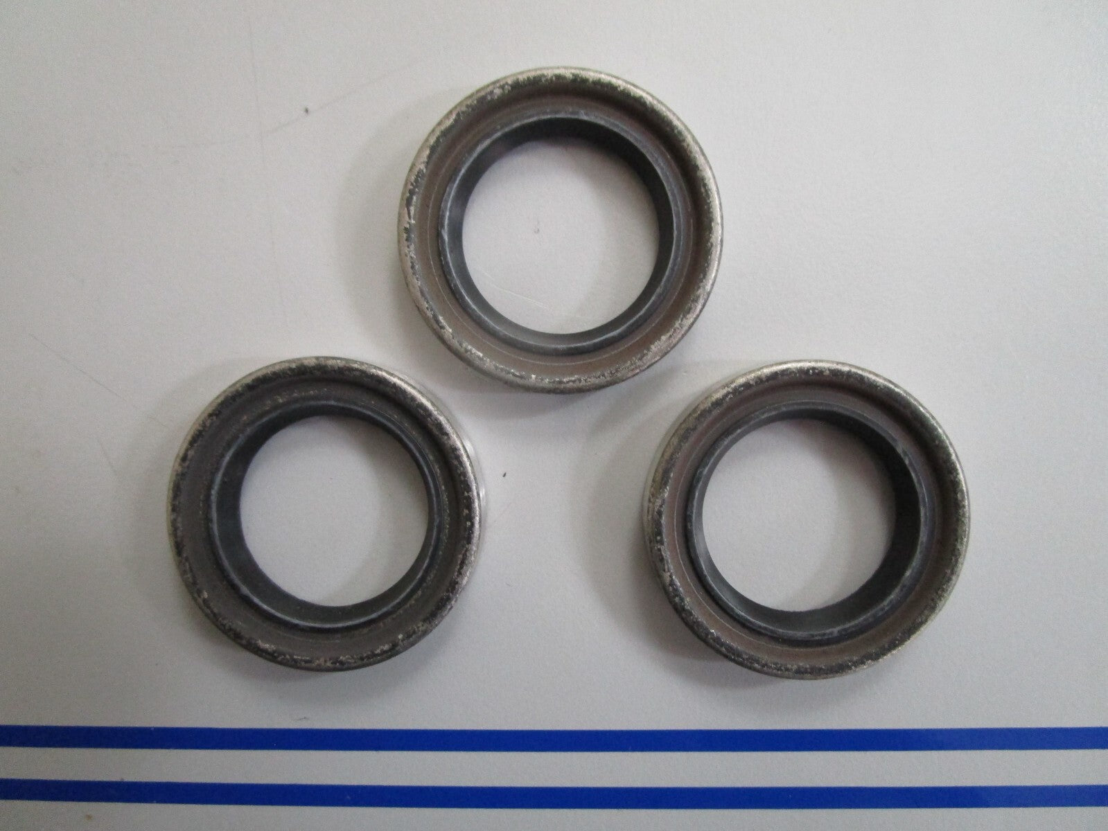 *NEW OEM* (LOT OF 3) 0810 OMC Johnson Evinrude Seal 310599 0310599