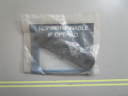 *NEW OEM* 0810 Mercury Quicksilver Insert 934231