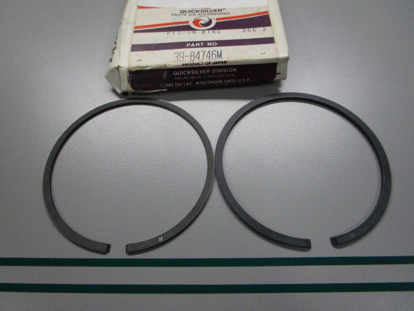 NEW OEM 39-84746M Mercury Quicksilver 2 Piston Ring Set 0810