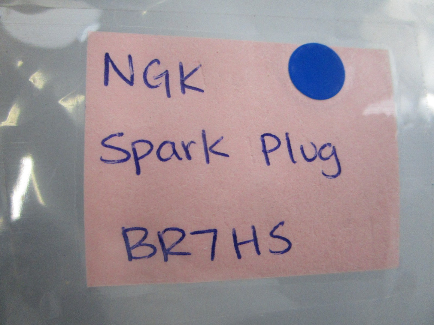 NEW (LOT OF 5) BR7HS NGK Spark Plug 0810