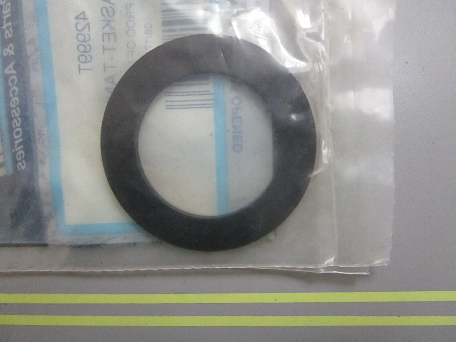 *NEW OEM* 0810 Mercury Quicksilver Tank Cap Gasket 42999T