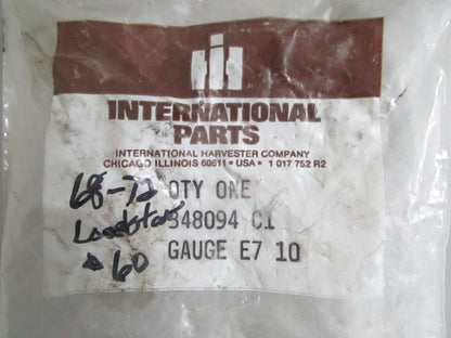NEW OEM 348094C1 International Parts Oil Pressure Gauge 0820