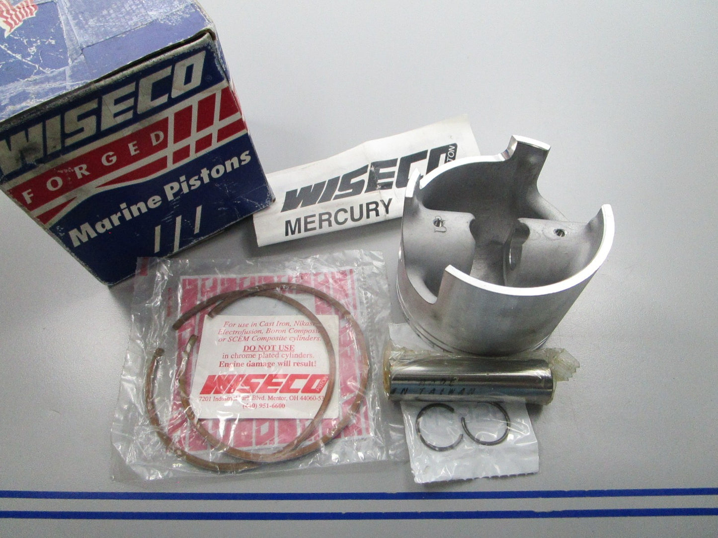 NEW 3037PS For: Mercury Wiseco Piston Kit 0810