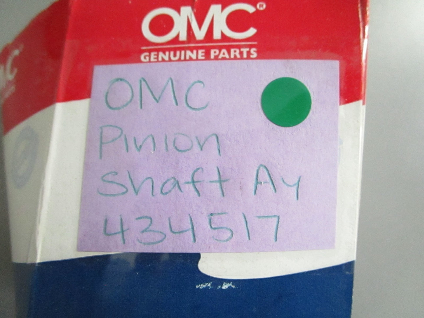 NEW OEM 434517 0434517 OMC Johnson Evinrude Pinion Shaft Ay 0820