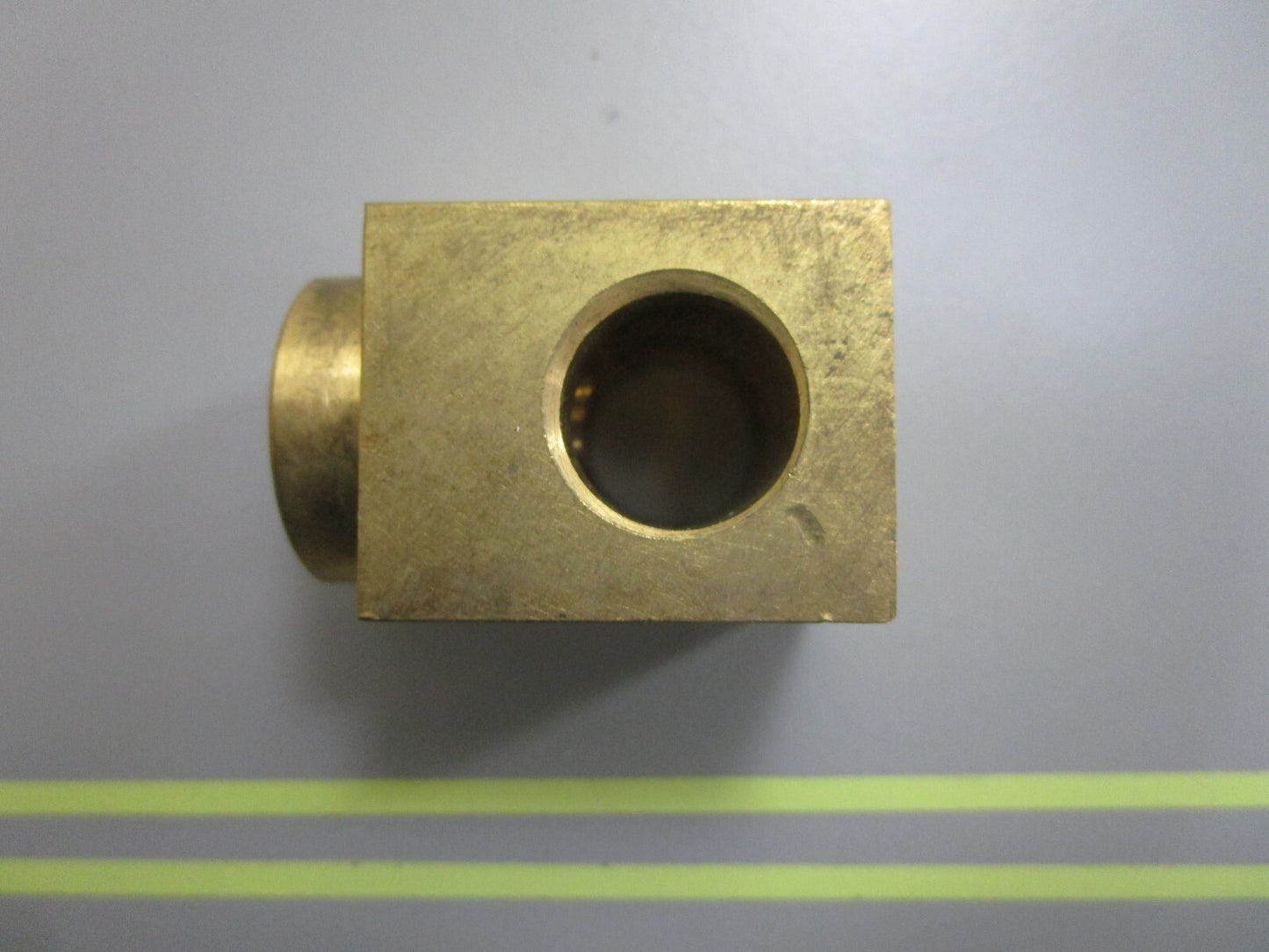 *NEW OEM* 0810 Volvo Penta Fitting 3855112