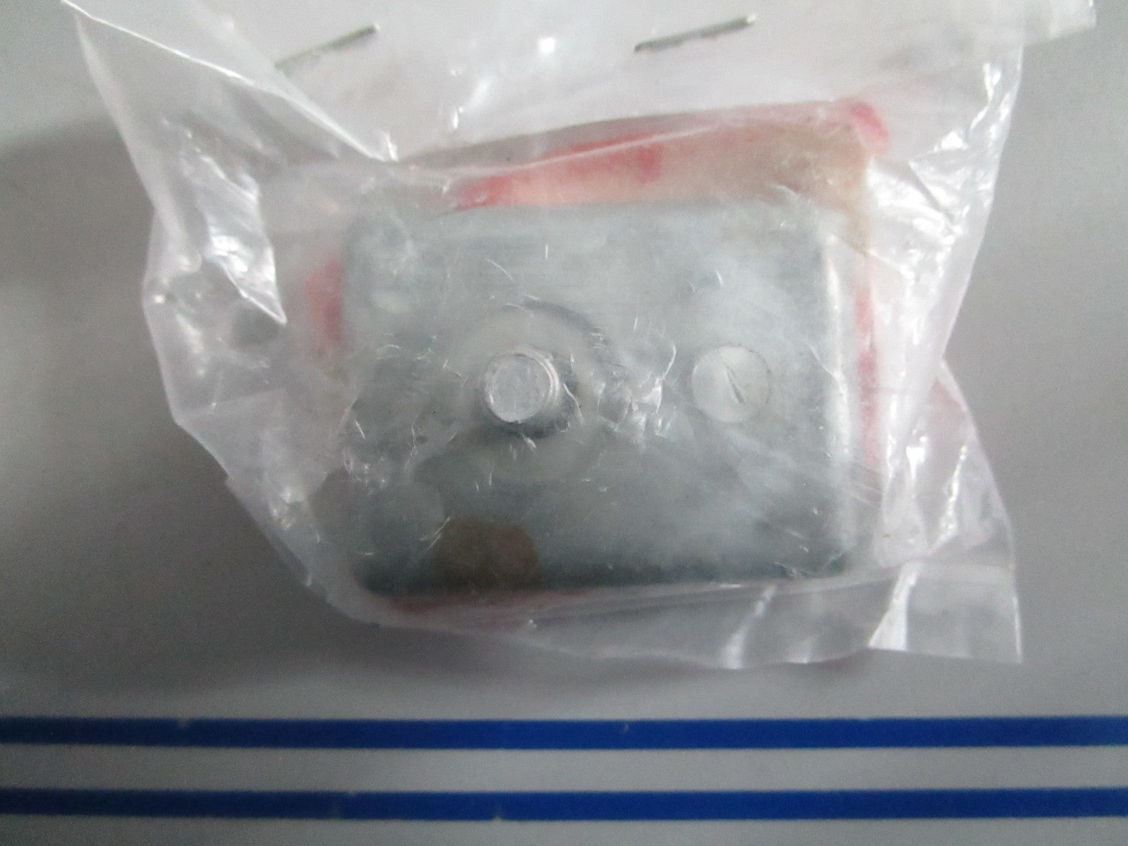 NEW OEM 55320-95310 Suzuki Small Block Anode 0820