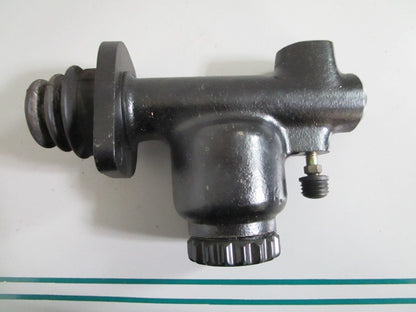 NEW OEM 0002951506 Mercedes-Benz Clutch Master Cylinder 0820
