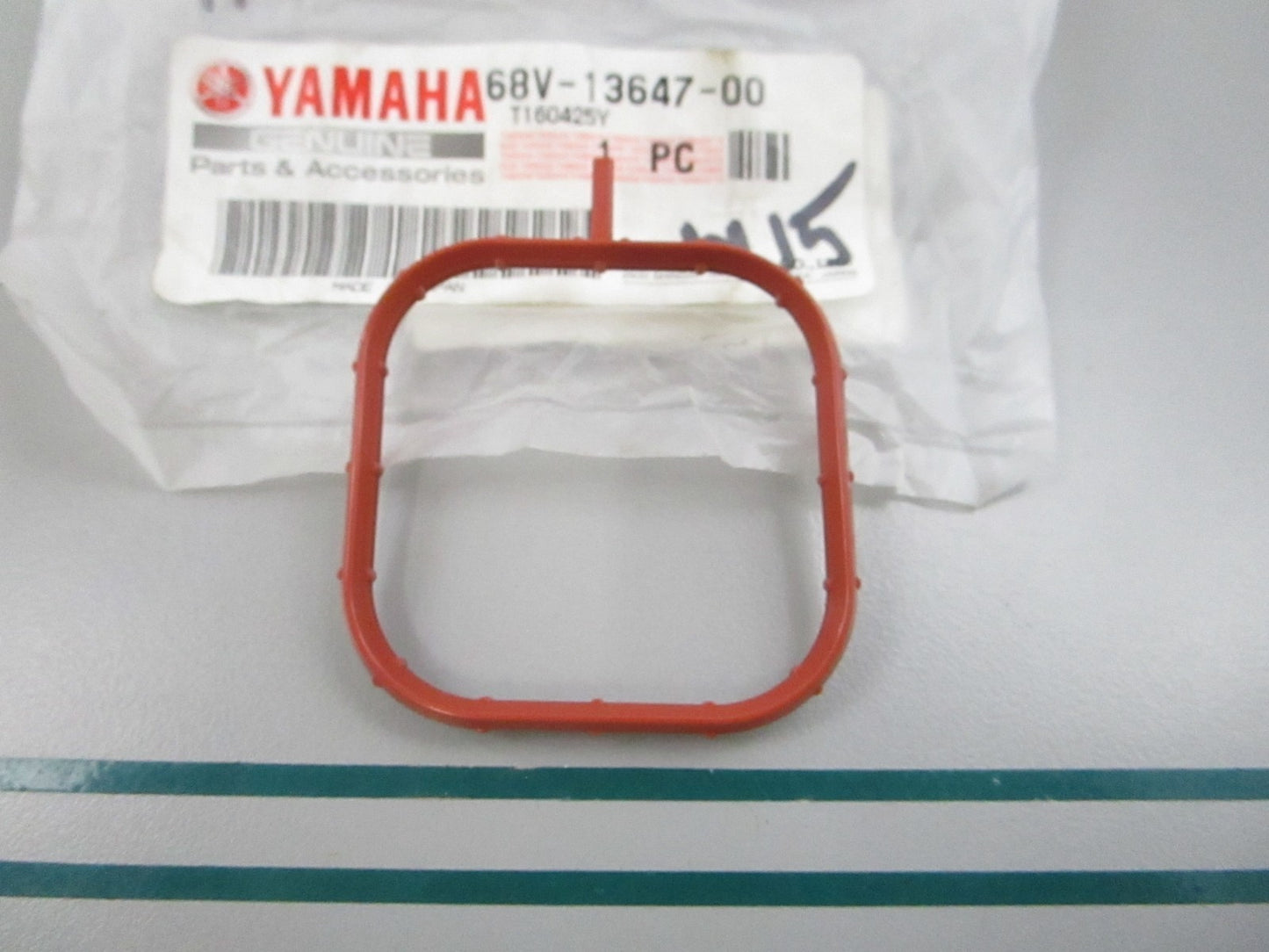 NEW OEM 68V-13647-00-00 Yamaha Gasket 0810
