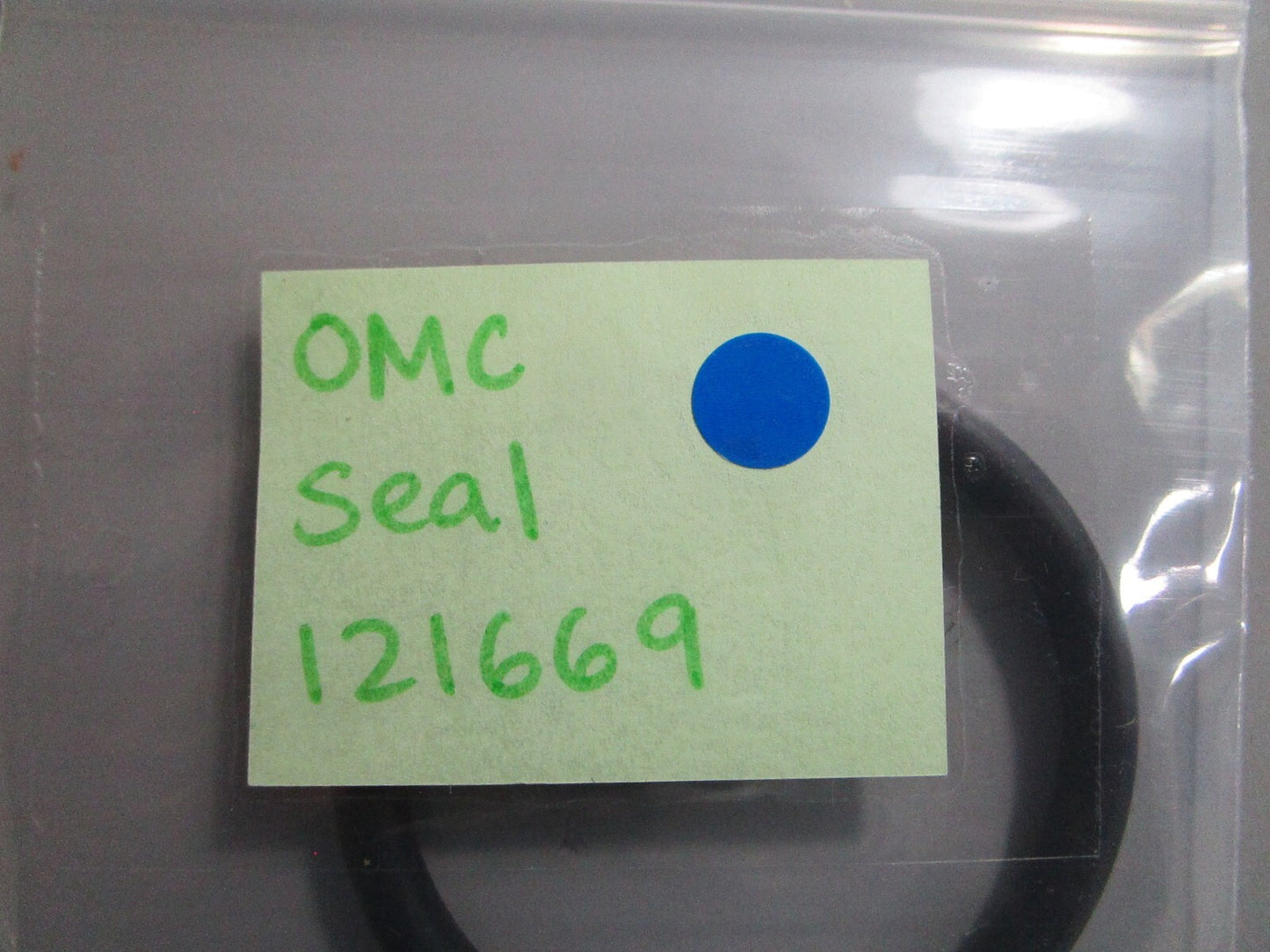 *NEW OEM* 0810 OMC Johnson Evinrude Seal 121669 0121669