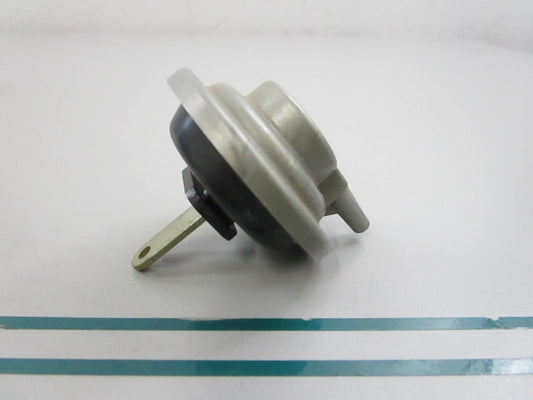 NEW OEM 383916 0383916 OMC Johnson Evinrude Vacuum Control 0810