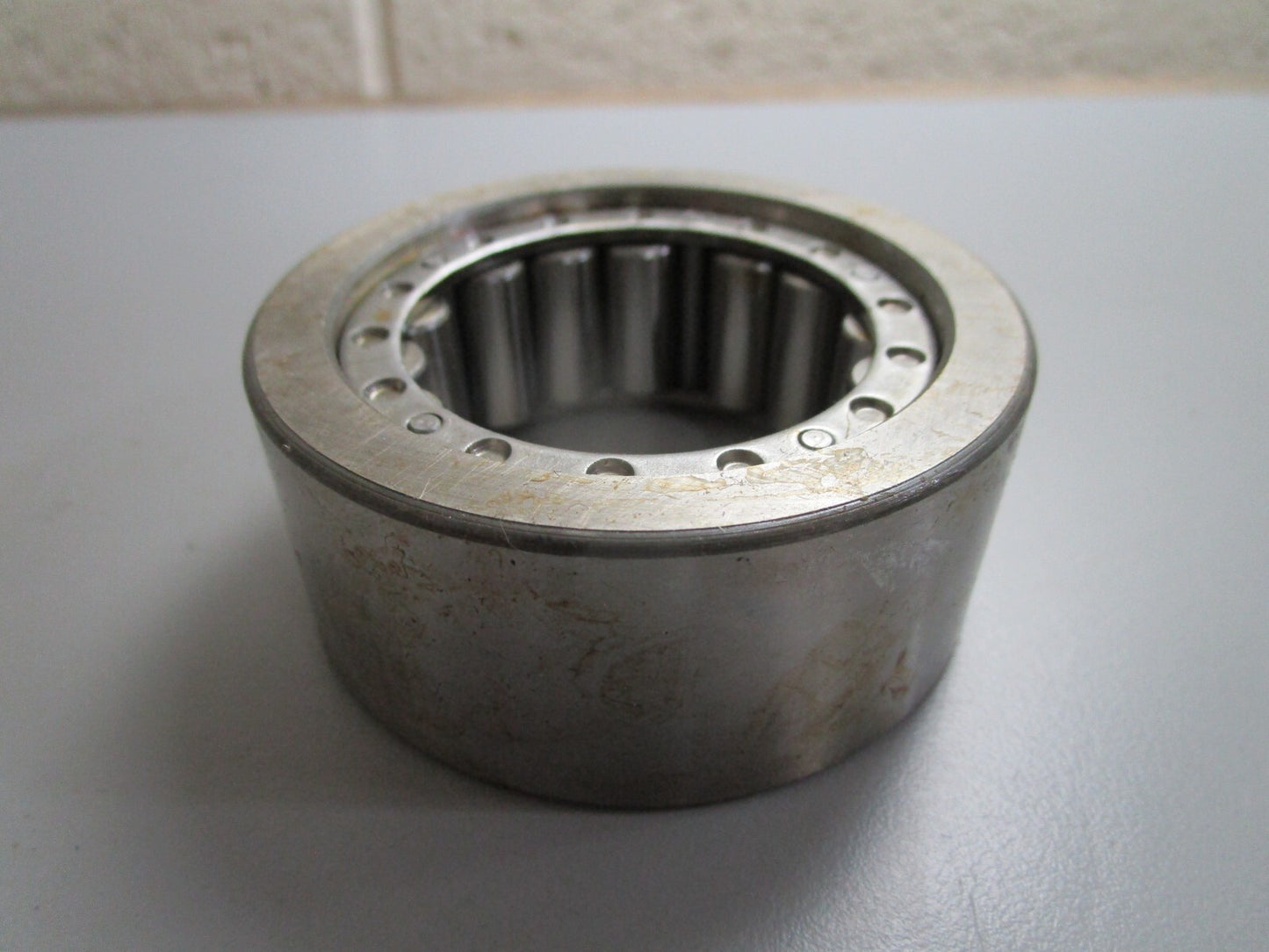 *NEW OEM* 0820 John Deere Roller Bearing JD8725