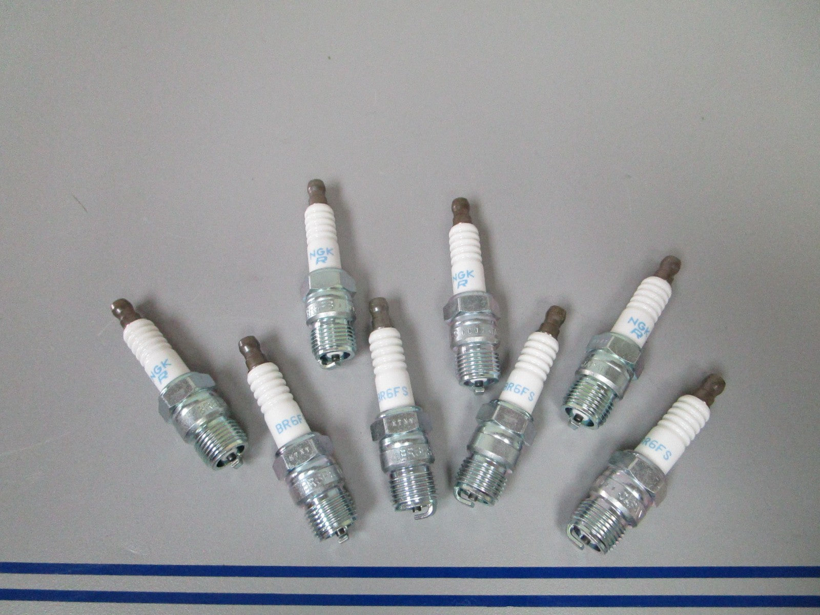 NEW OEM BR6FS NGK Spark Plug (LOT OF 8) 0720