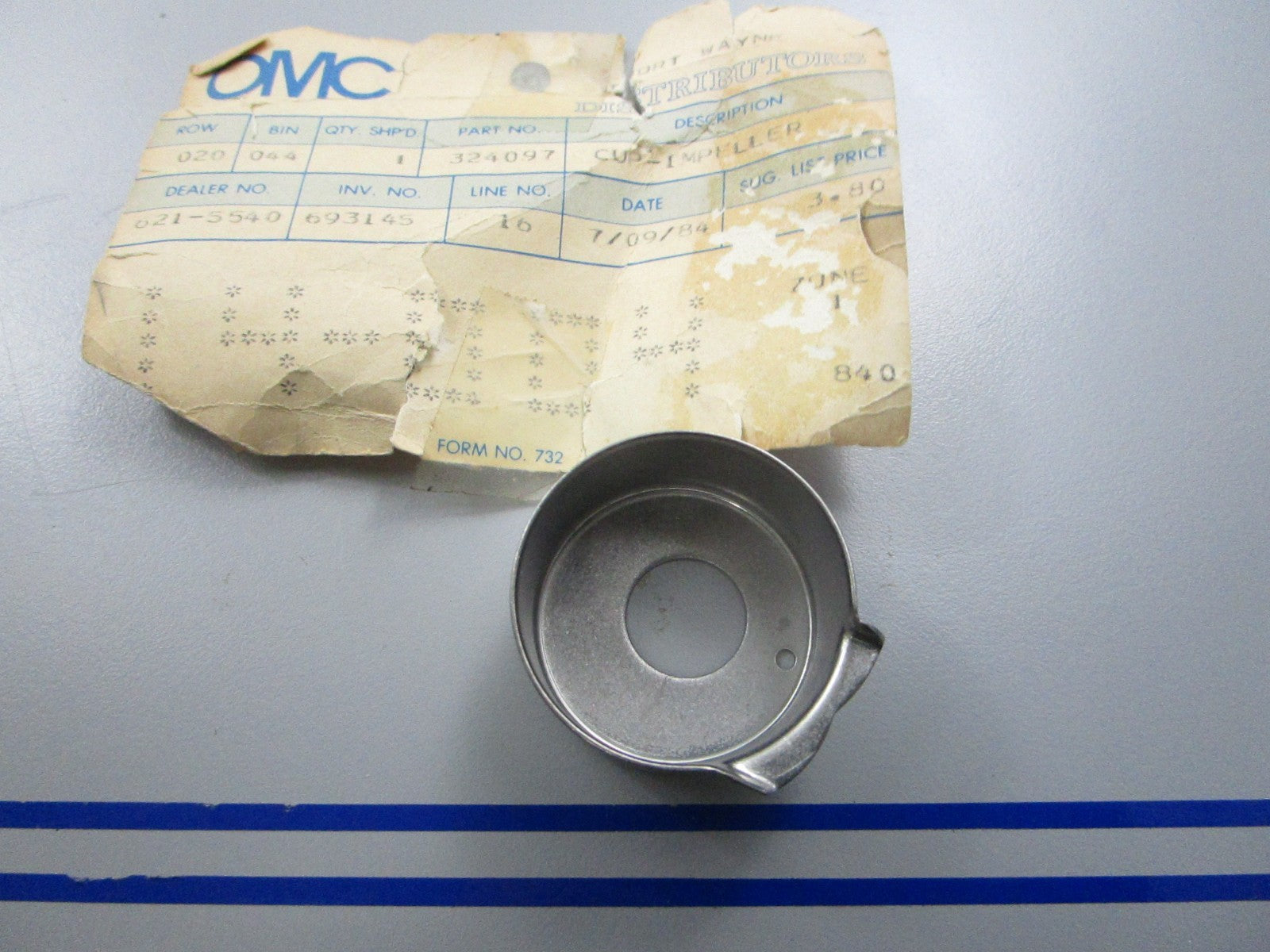 *NEW OEM* 0810 OMC Johnson Evinrude Impeller Housing Cap 324097 0324097