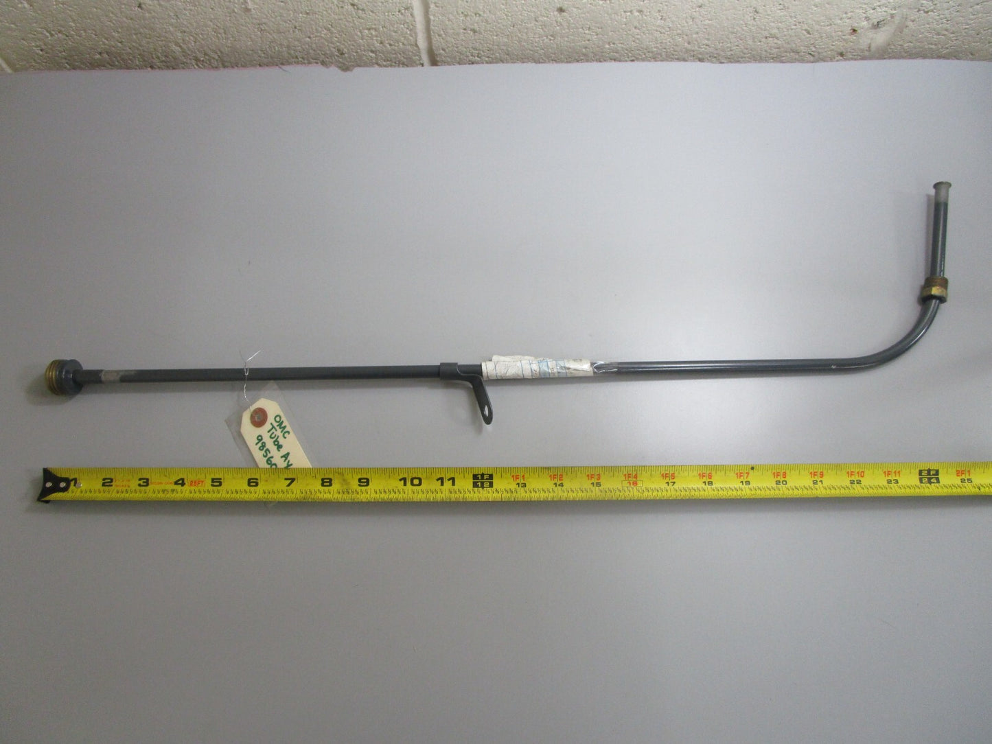 *NEW OEM* 0820 OMC Johnson Evinrude Tube Ay 985600 0985600