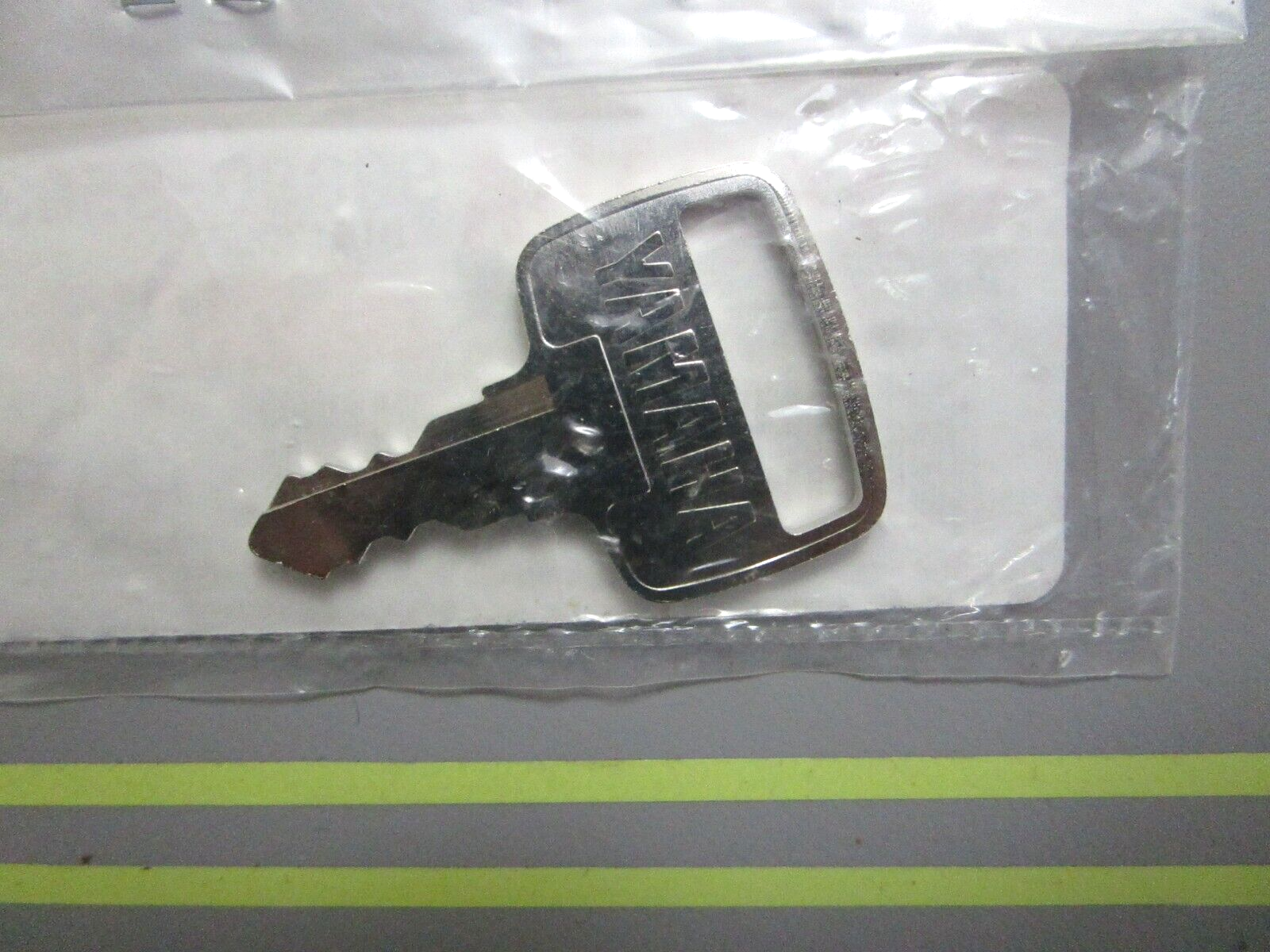 *NEW OEM* 0810 Yamaha Key #464 90890-55833-00