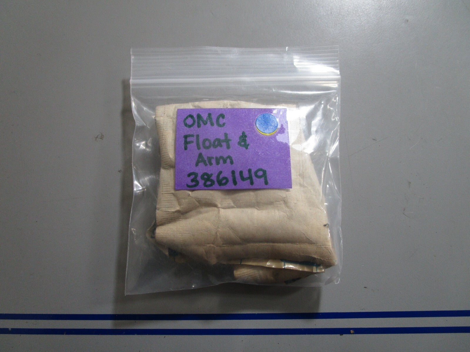 *NEW OEM* 0810 OMC Johnson Evinrude Float & Arm 386149 0386149