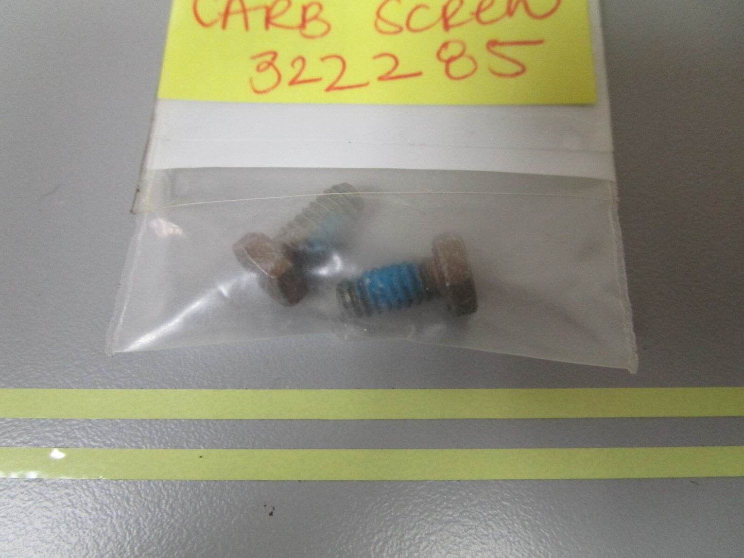 *NEW OEM* (LOT OF 2) 0810 OMC Johnson Evinrude 4-7HP Carb Screw 322285 0322285