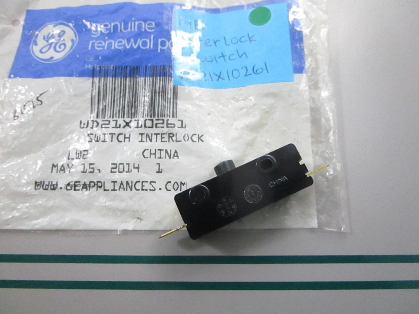 NEW OEM WD21X10261 GE Interlock Switch 0810