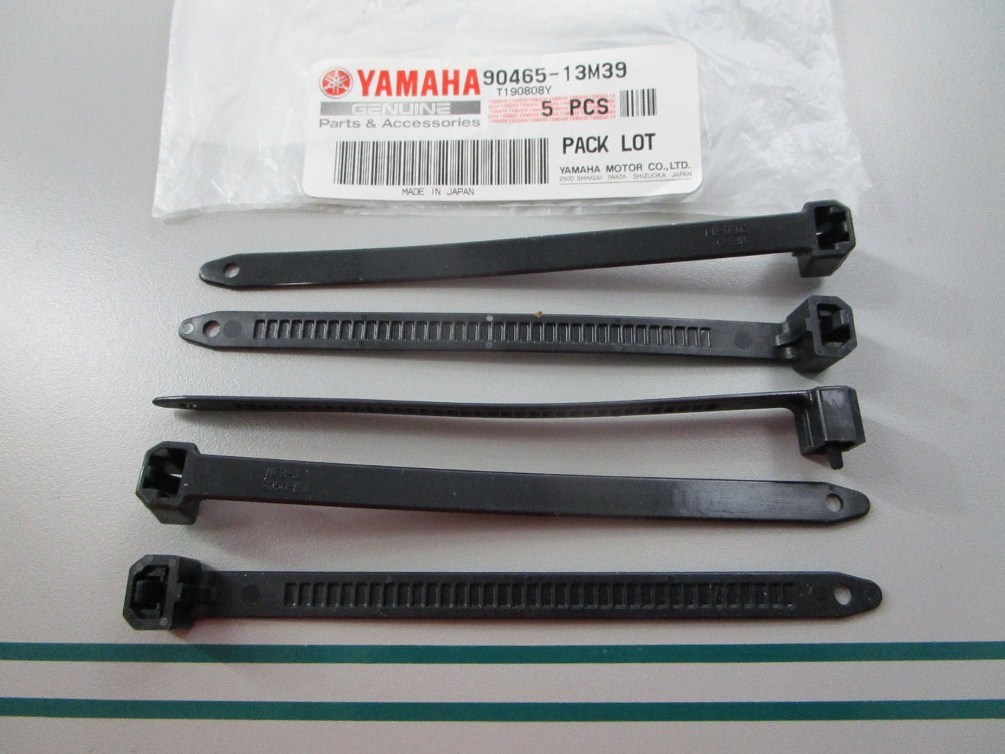 NEW OEM (LOT OF 5) 90465-13M39-00 Yamaha Clamp 0810