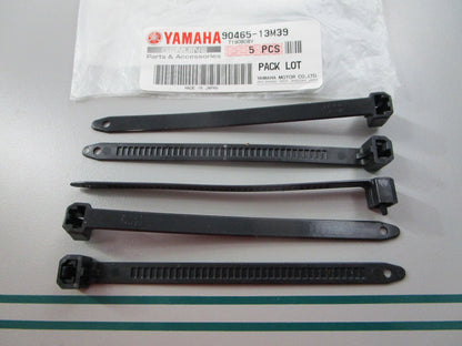 NEW OEM (LOT OF 5) 90465-13M39-00 Yamaha Clamp 0810