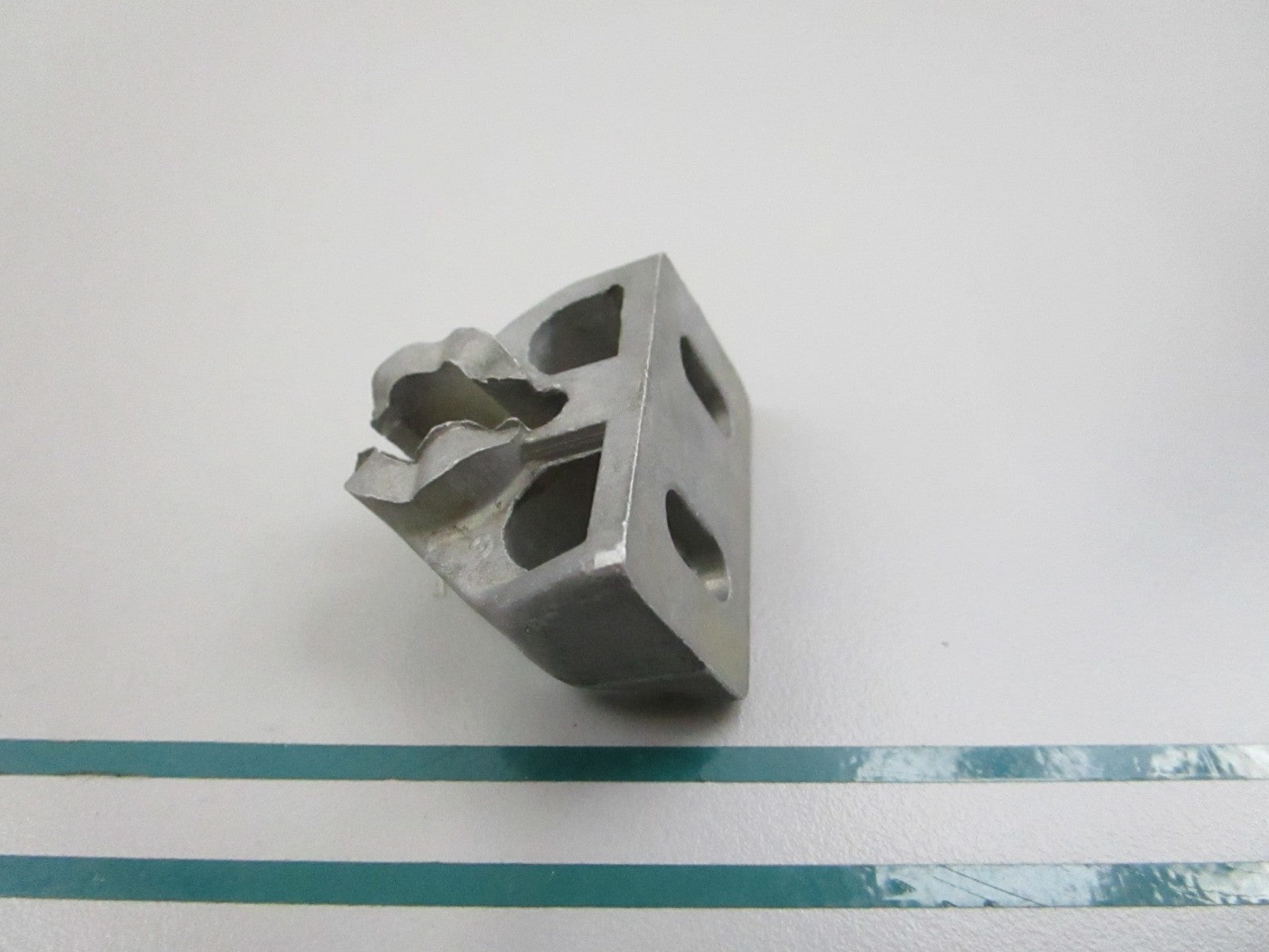 NEW OEM 30833 Mercury Quicksilver Bracket 0810