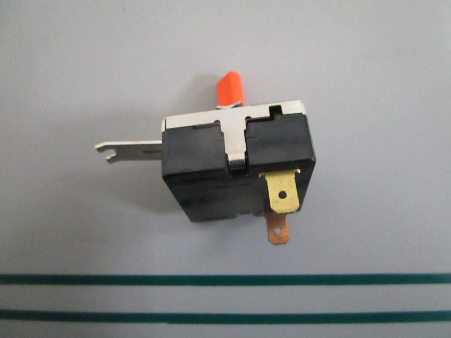 NEW OEM WE4M399 GE On/Off Switch 0820