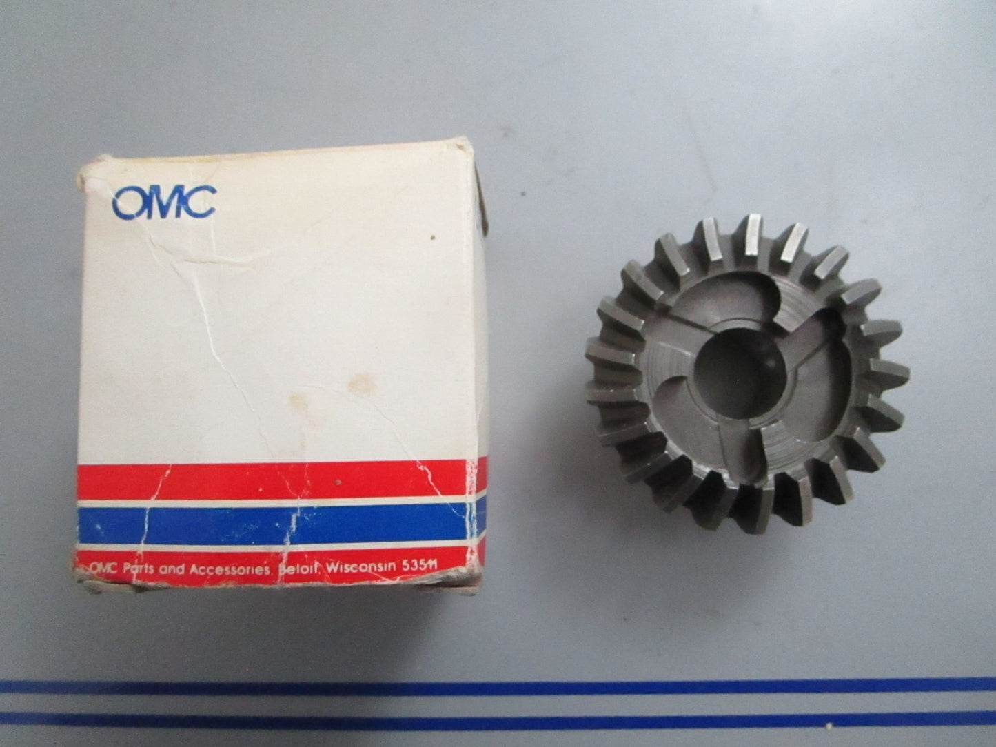 *NEW OEM* 0820 OMC Johnson Evinrude 21T Reverse Gear 325258 0325258