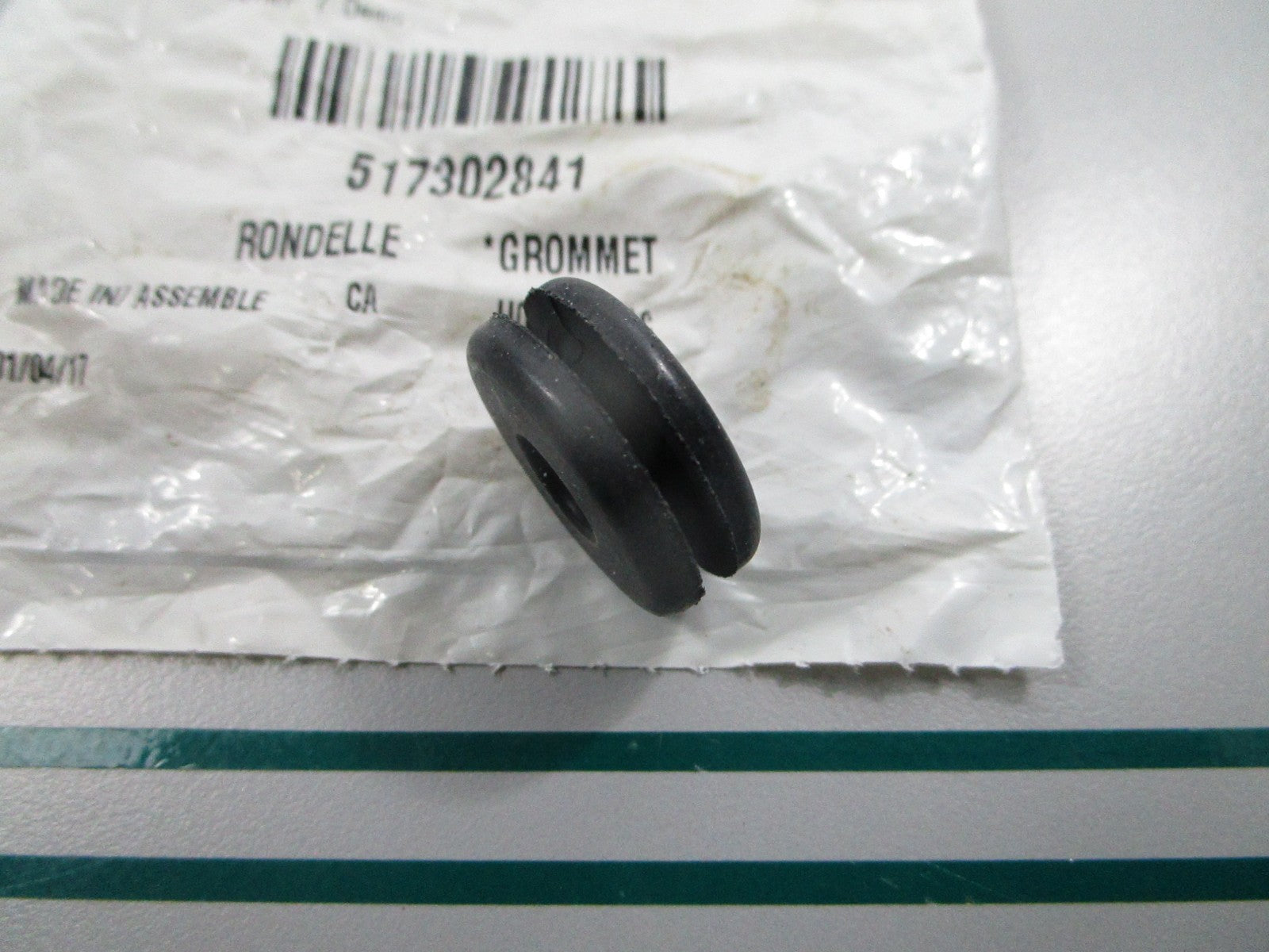 NEW 517302841 Ski-Doo Grommet 0810