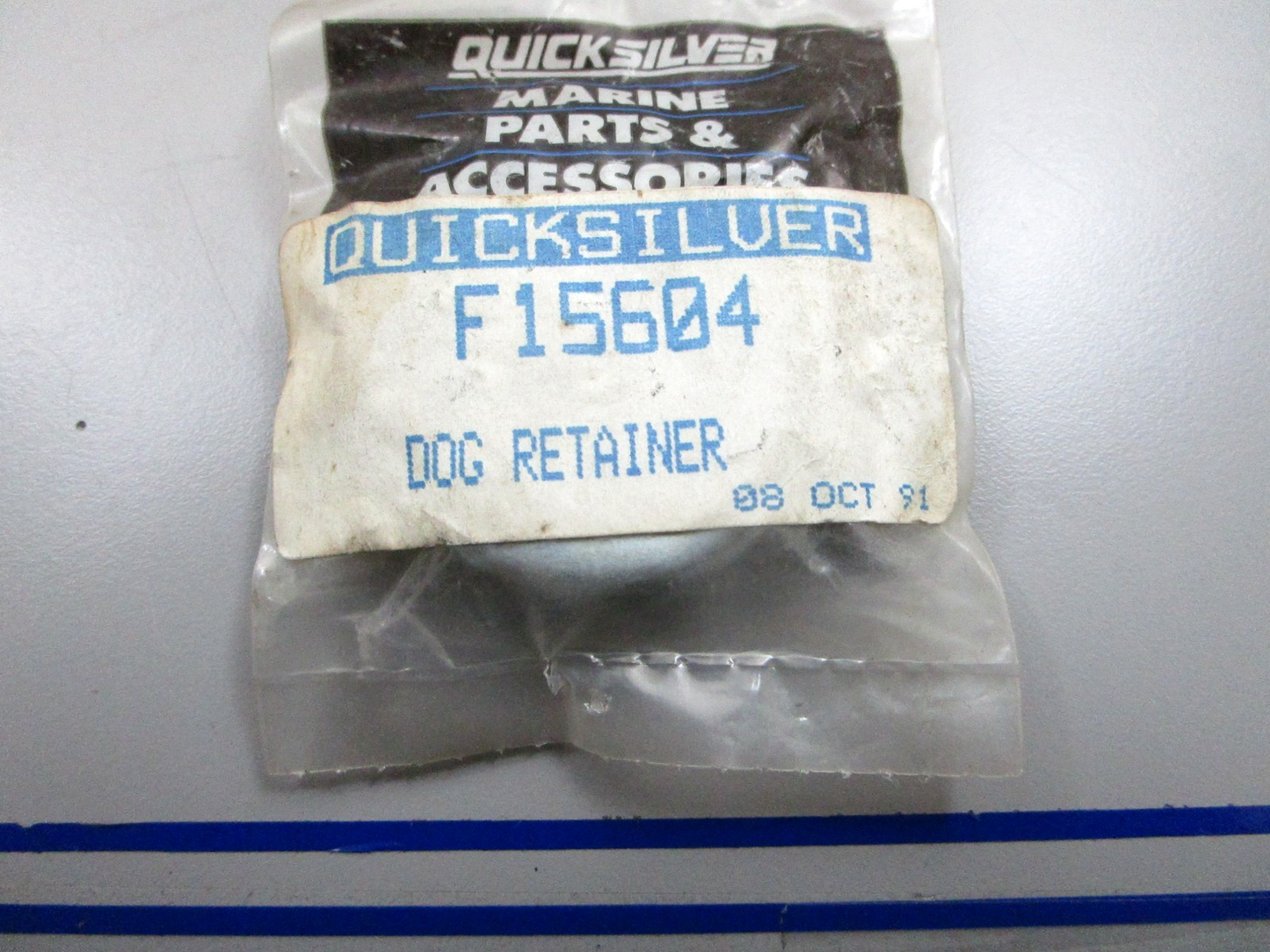 *NEW OEM* 0810 Mercury Quicksilver Dog Retainer F15604