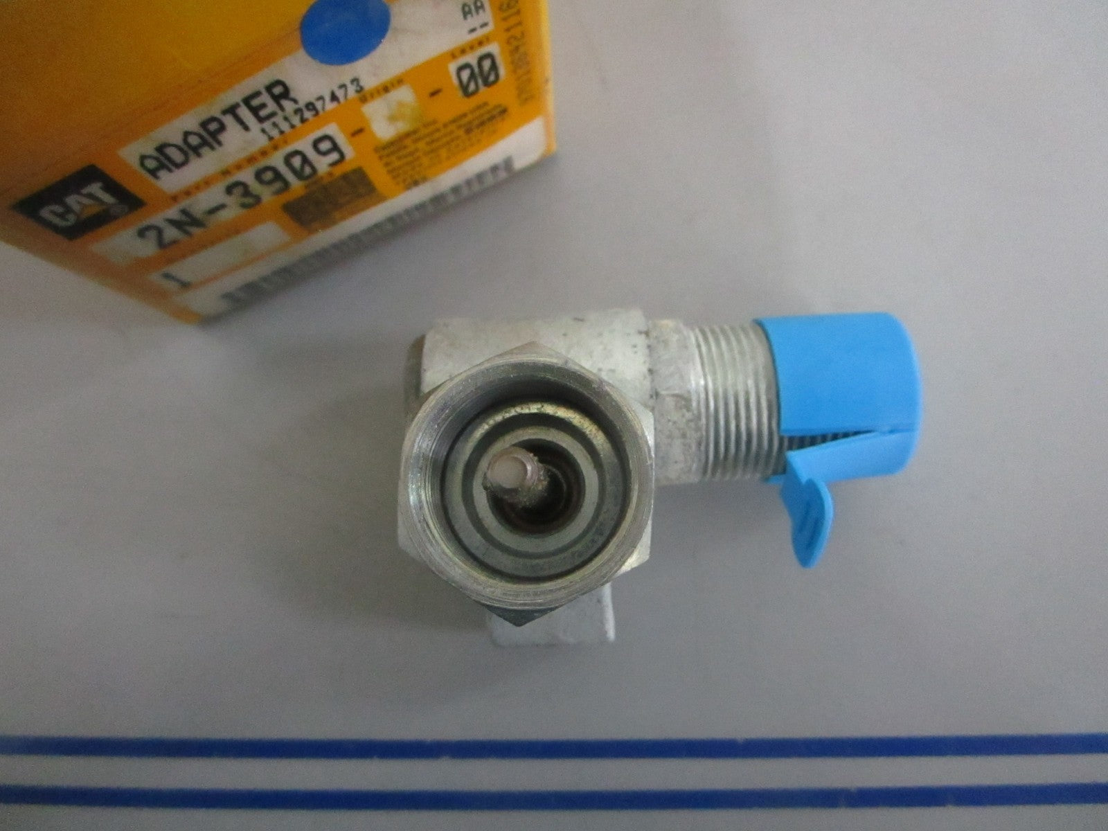 NEW OEM 2N-3909 CAT Adapter 0820