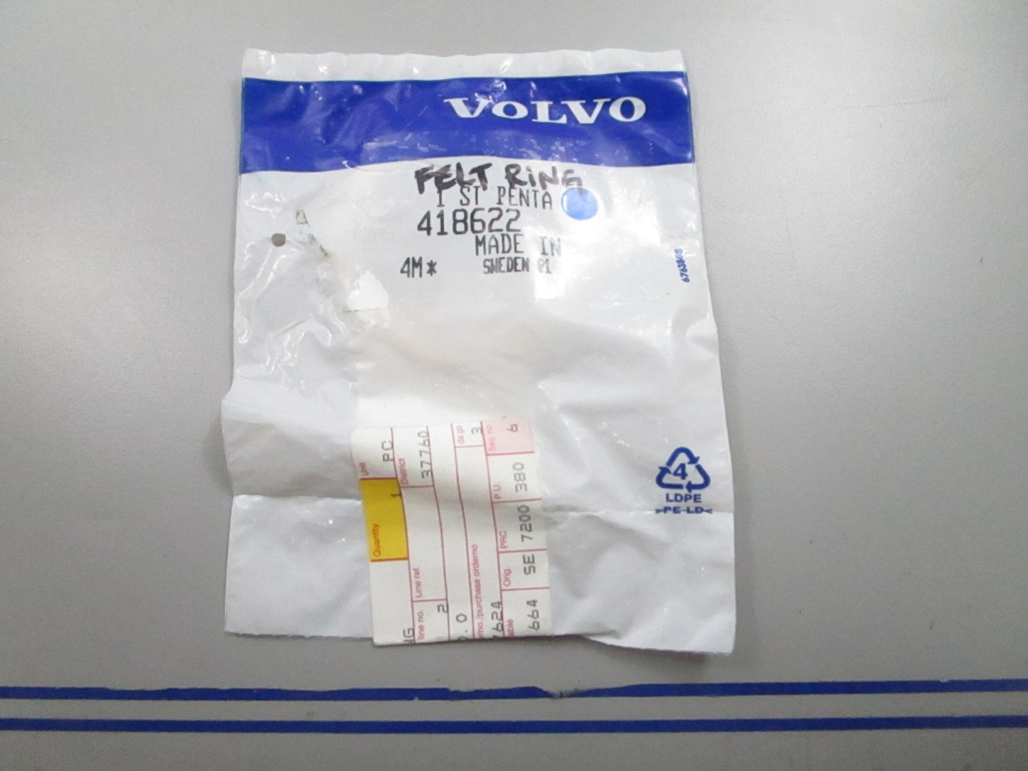 *NEW OEM* 0810 Volvo Penta Felt Ring 418622