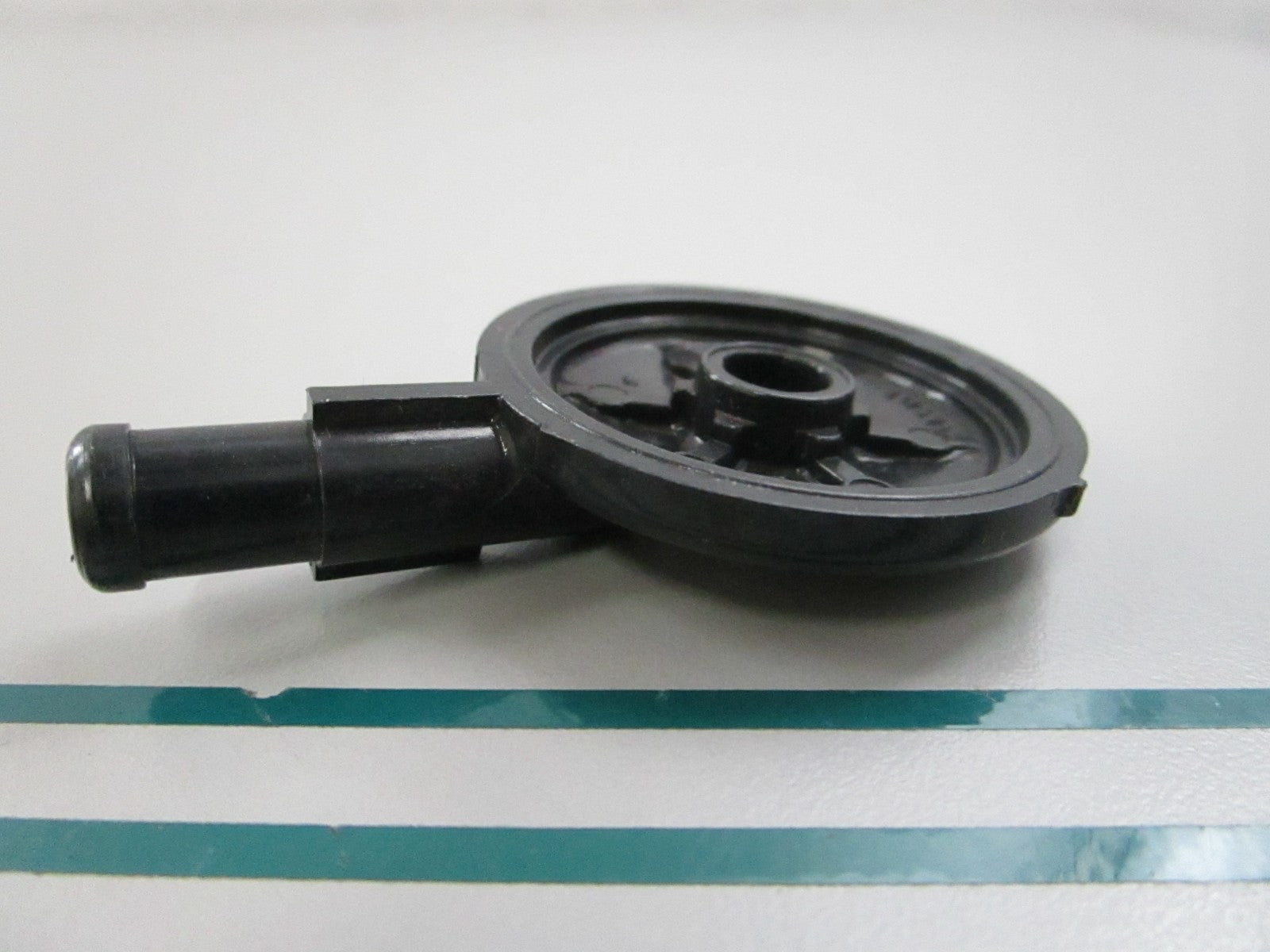 NEW OEM 312578 0312578 OMC Johnson Evinrude Fuel Filter Cap 0810