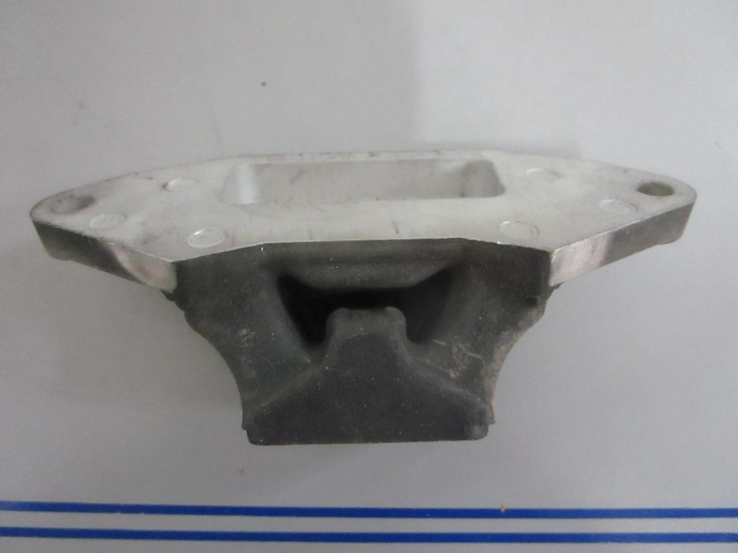 *NEW OEM* 0820 Yamaha Rubber Mount 66V-44157-01-8P
