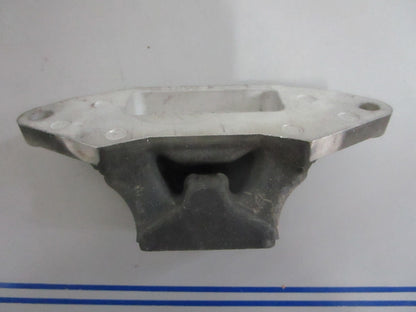 *NEW OEM* 0820 Yamaha Rubber Mount 66V-44157-01-8P