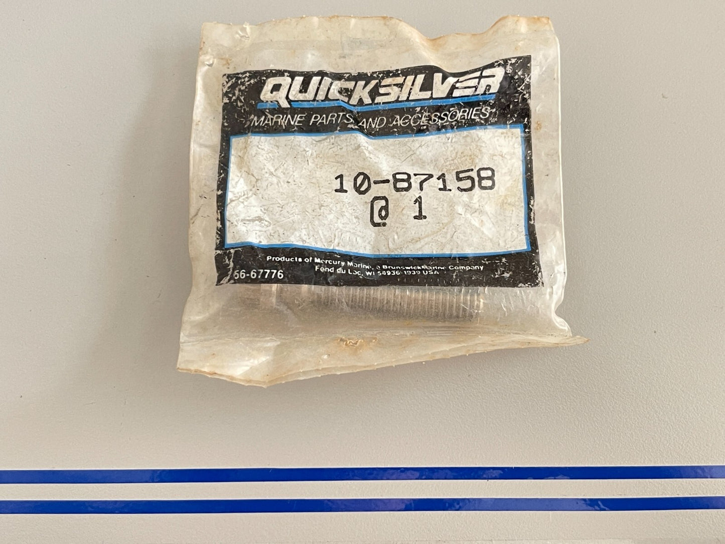 *NEW OEM* 0810 Mercury Quicksilver Screw 10-87158