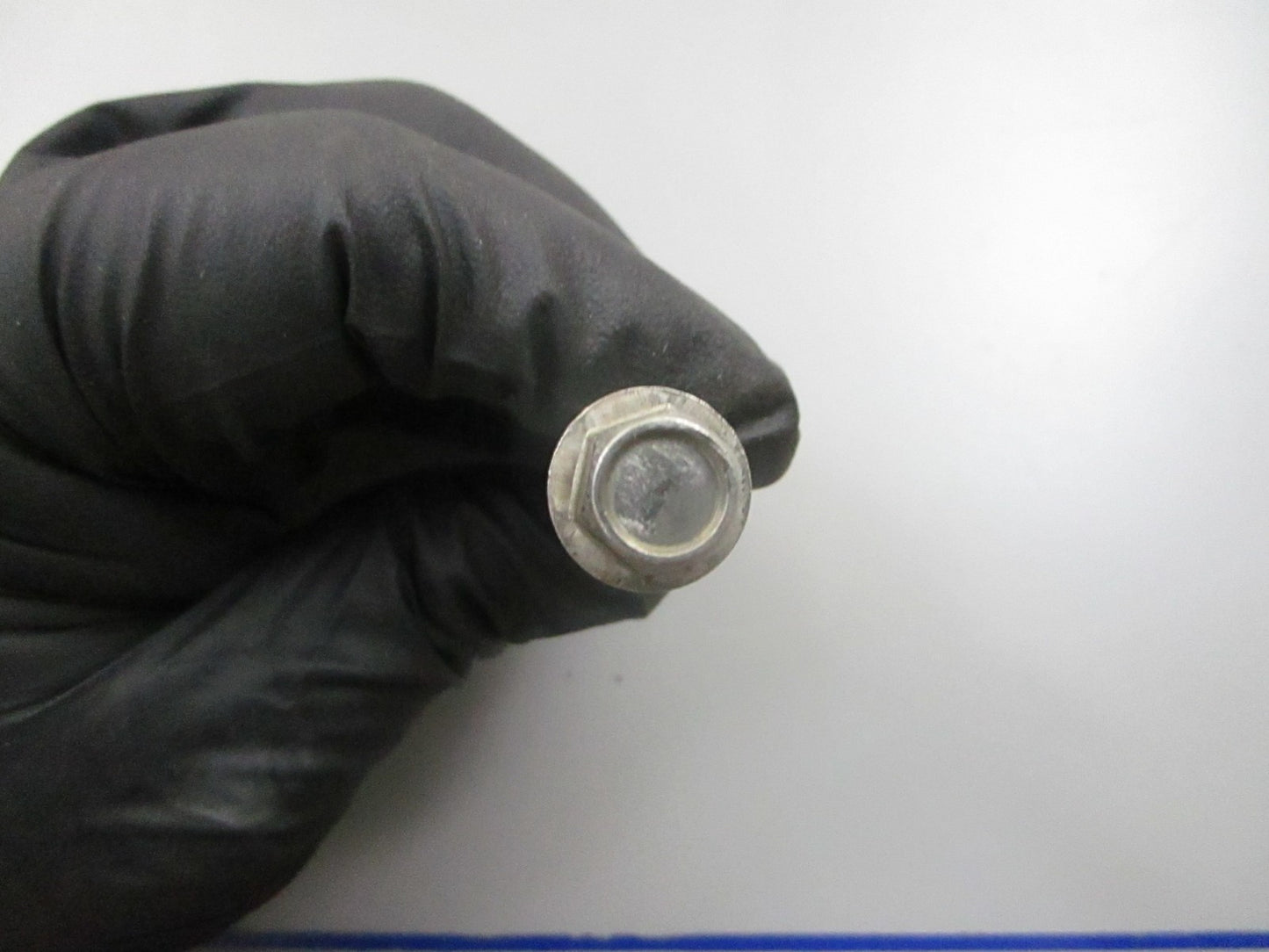 *NEW OEM* 0810 OMC Johnson Evinrude Screw 328561 0328561