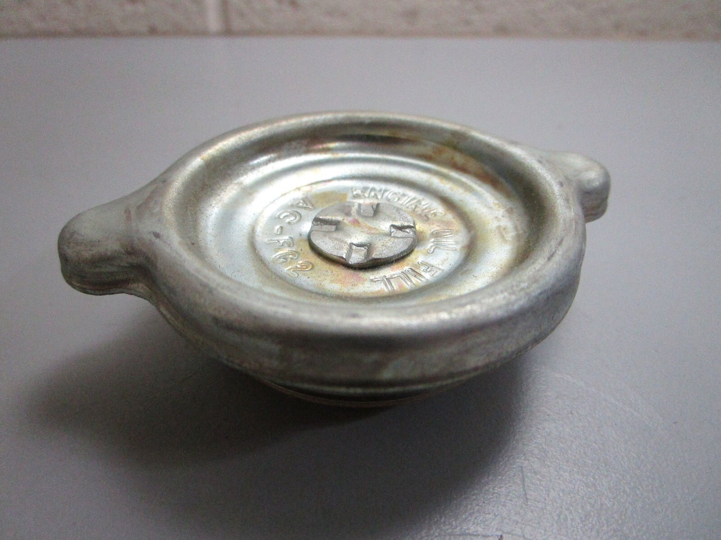 *NEW OEM* 0770 Volvo Penta Oil filler Cap 818620