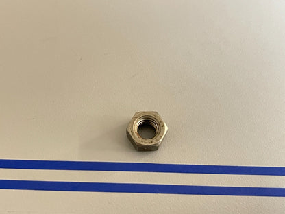 *NEW OEM* 0810 OMC Johnson Evinrude Lock Nut Screw 313838 0313838