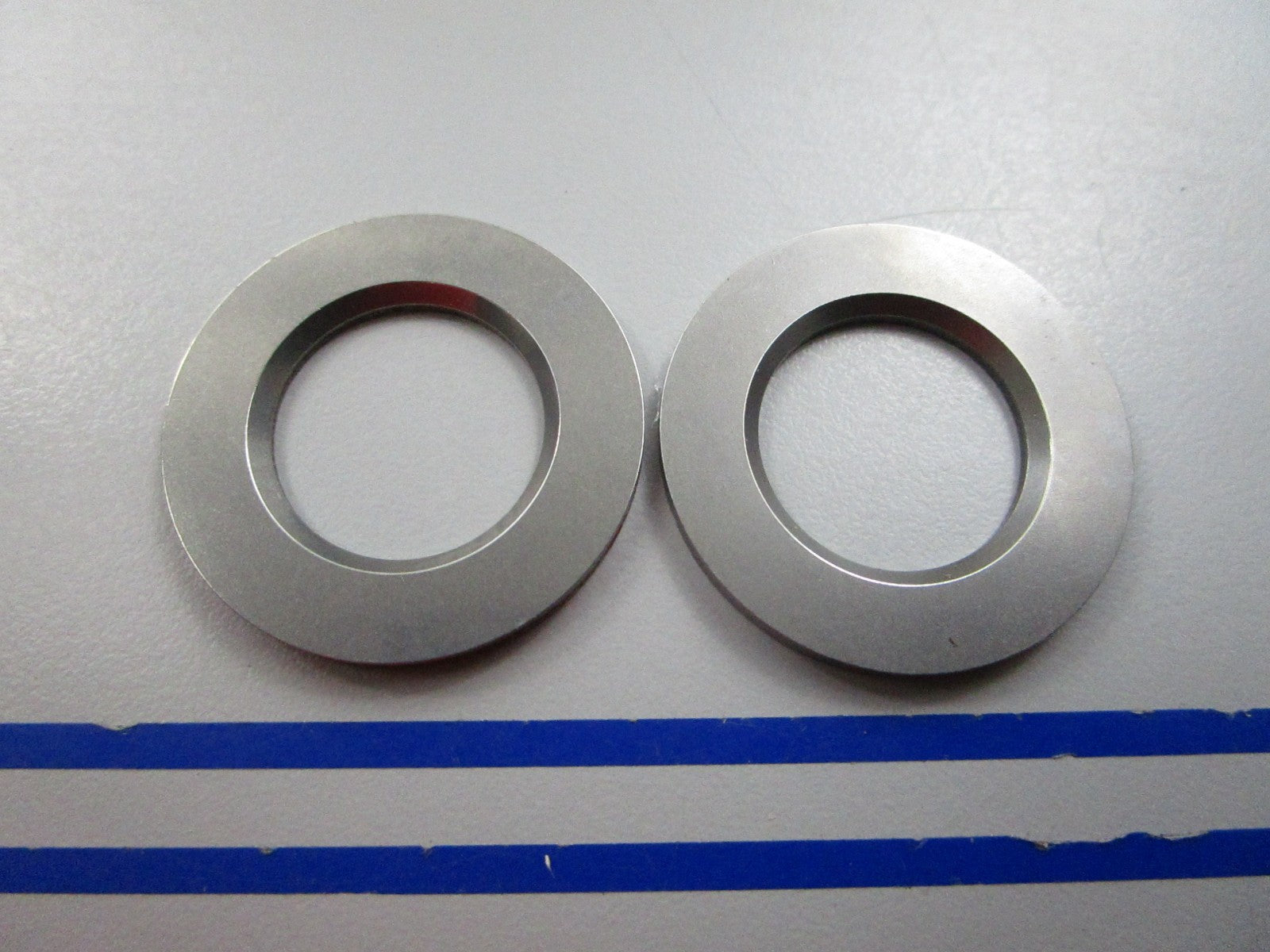 NEW OEM (LOT OF 2) 303996 0303996 OMC Johnson Evinrude Washer 0810