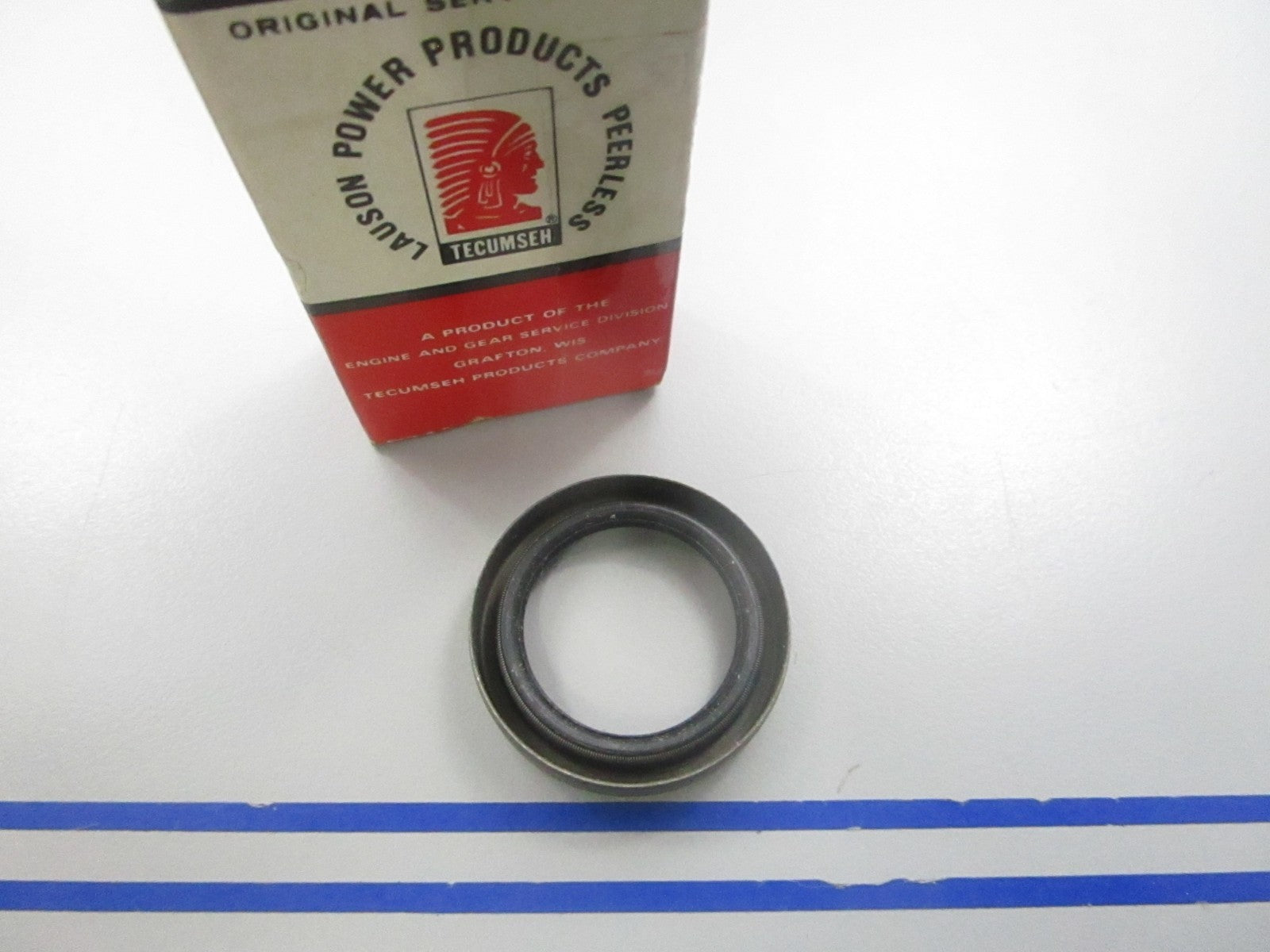 NEW OEM 28427 Tecumseh Oil Seal 0810