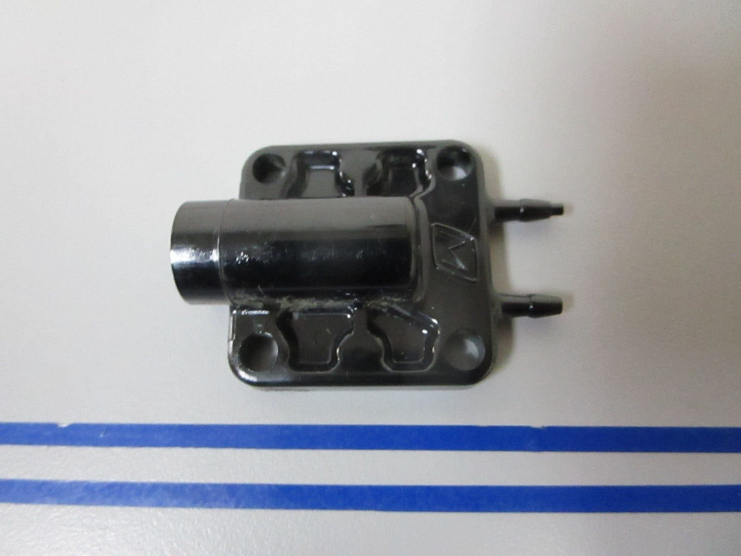 NEW OEM 338656 0338656 OMC Johnson Evinrude Primer Valve Cover 0720
