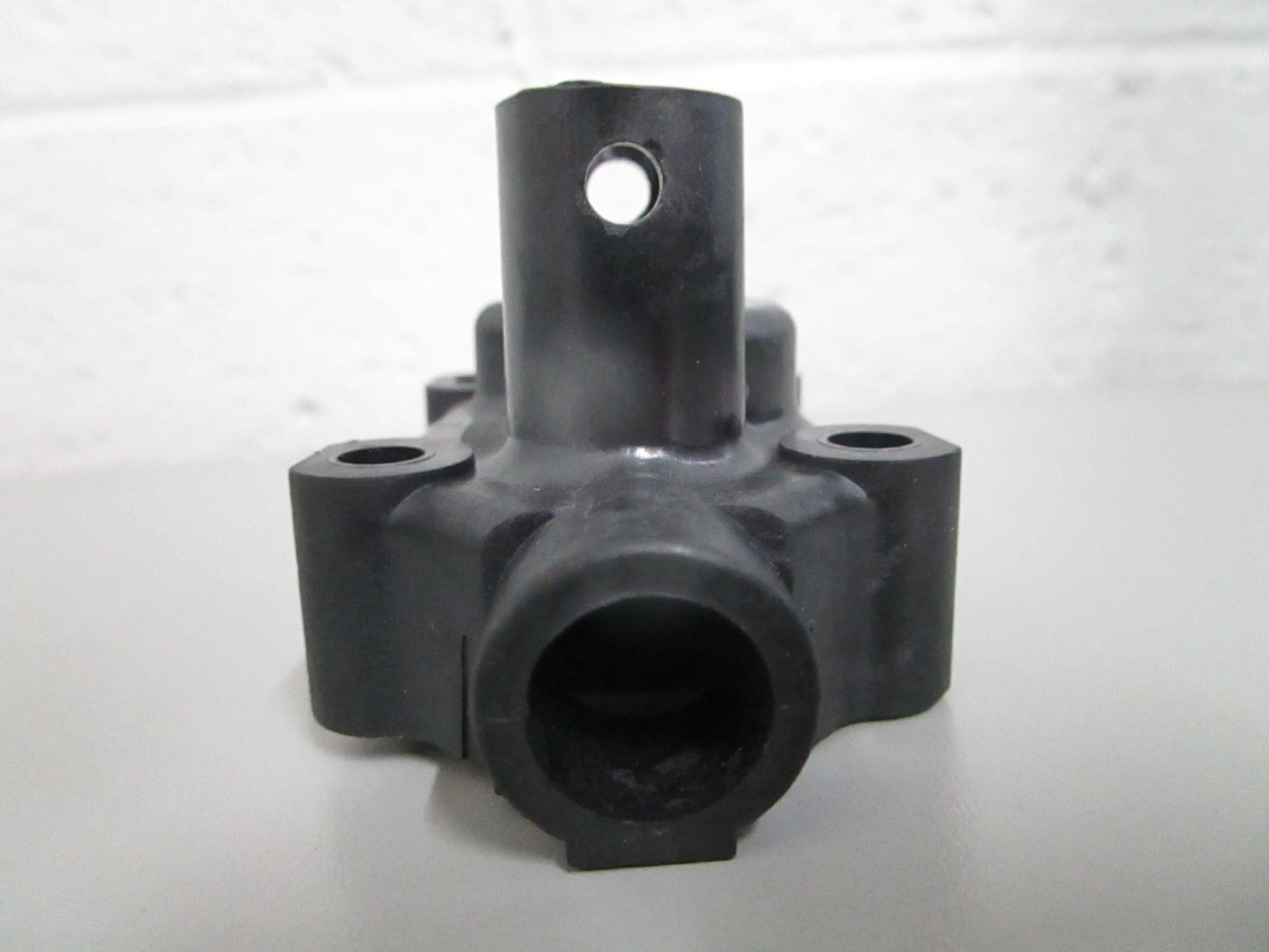 NEW OEM 46-16156 Mercury Quicksilver Water Pump Housing 0820
