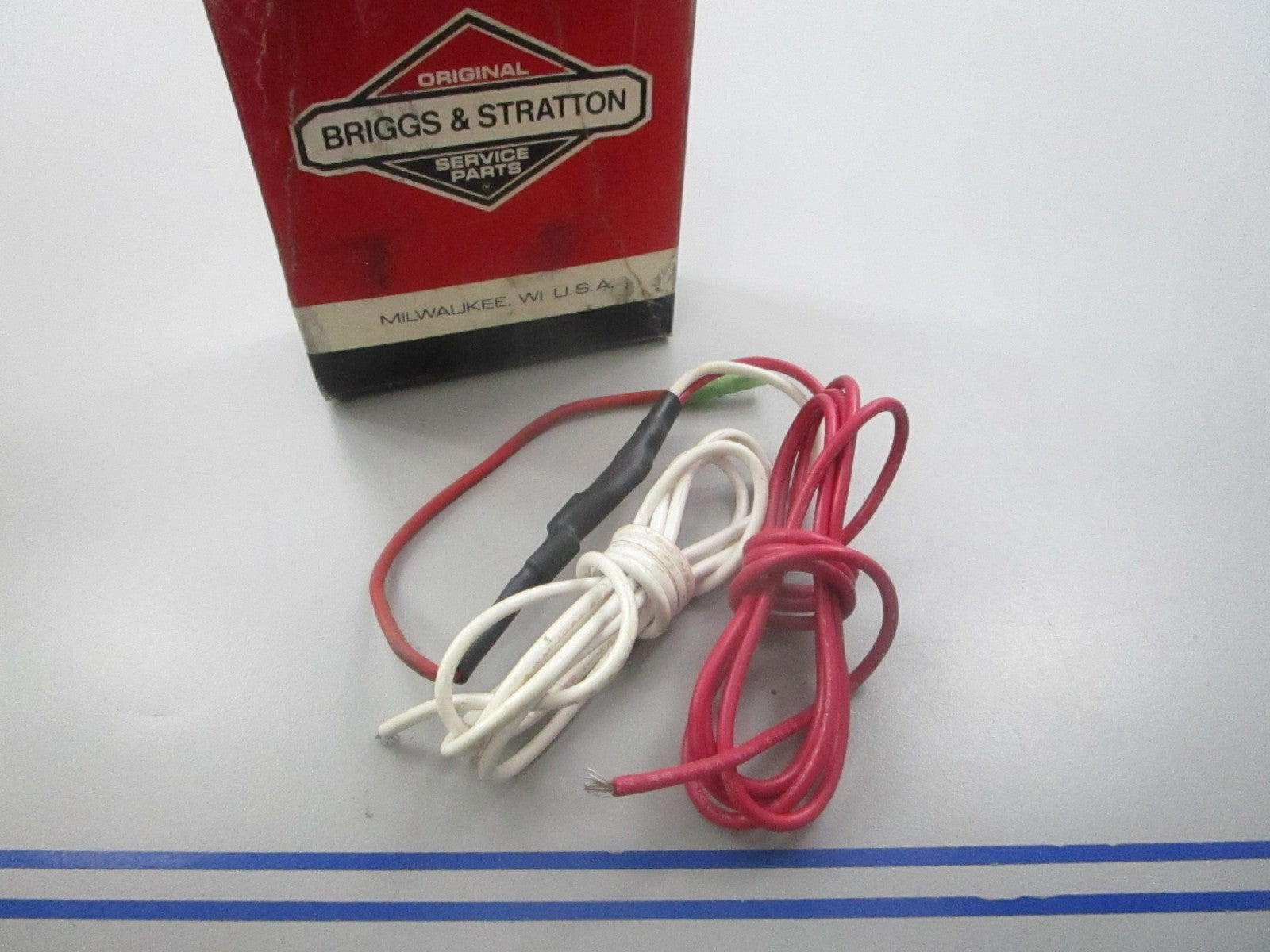 NEW OEM 392606 Briggs & Stratton Alternator Harness 0810