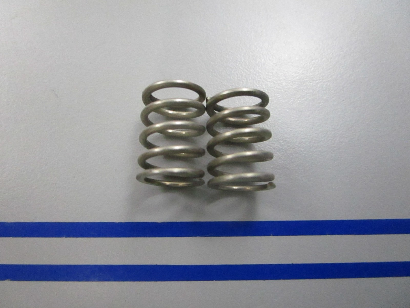 NEW OEM (LOT OF 2) 18153-93110 Suzuki Spring 0810