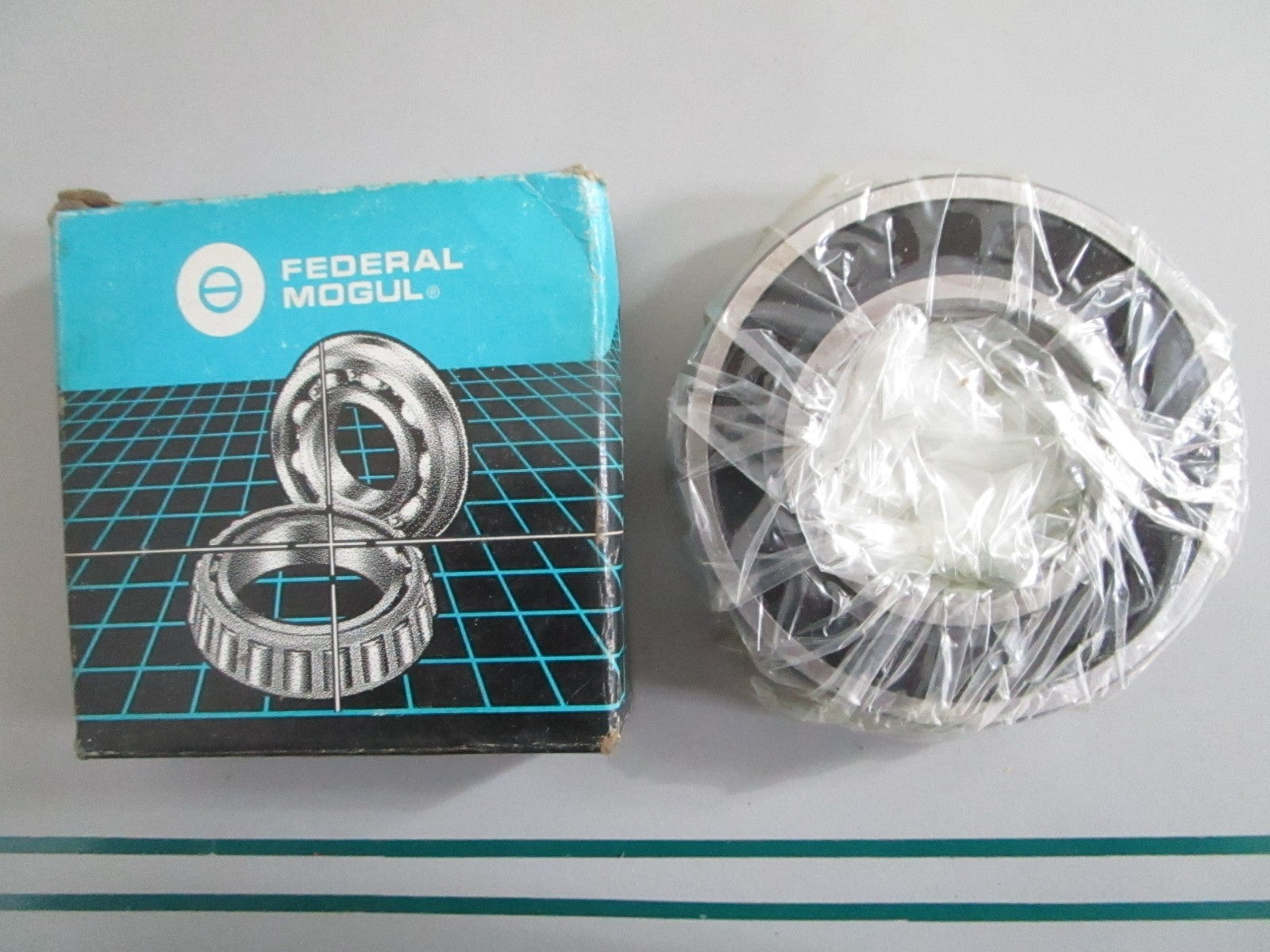 NEW OEM S-208-FF Federal Mogul Bearing 0820